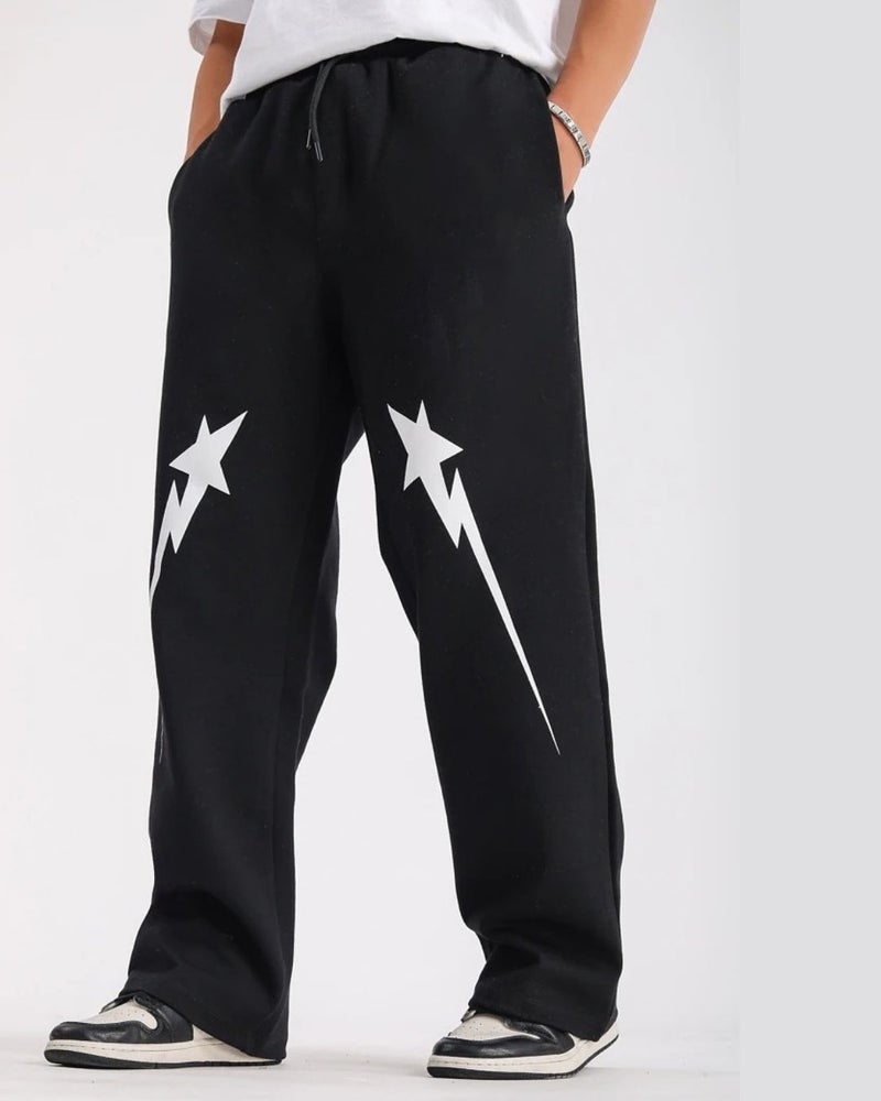 فلاينوف بنطلون رياضي أسود بطبعة أمامية بقصة فضفاضة - Image 2